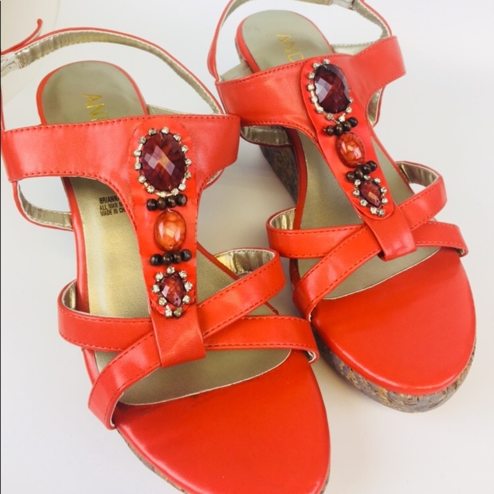 ANDIAMO wedge sandals
